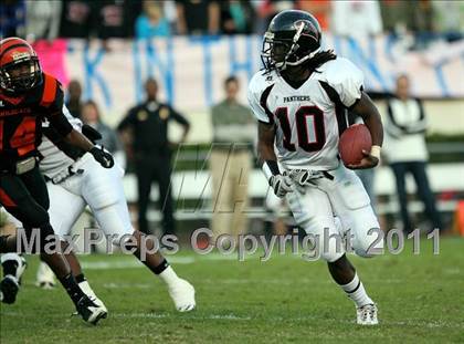 Thumbnail 1 in Calhoun City vs. Lumberton (MHSAA Class 2A Final) photogallery.