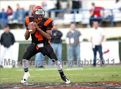 Thumbnail 2 in Calhoun City vs. Lumberton (MHSAA Class 2A Final) photogallery.