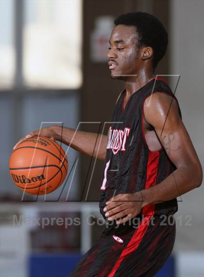 Thumbnail 3 in Kingwood vs. Hillcrest (McDonald's Texas Invitational) photogallery.