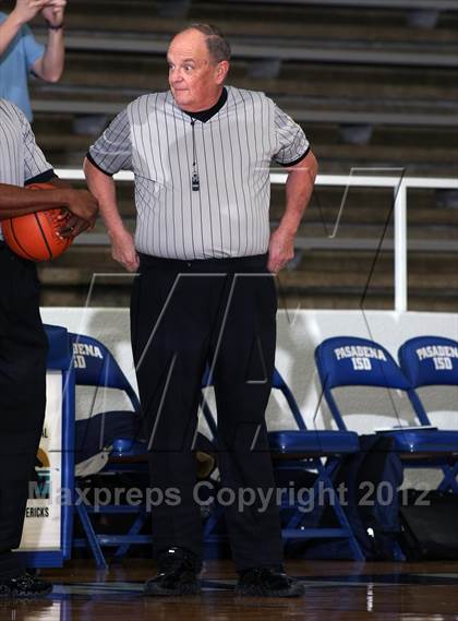 Thumbnail 2 in Kingwood vs. Hillcrest (McDonald's Texas Invitational) photogallery.