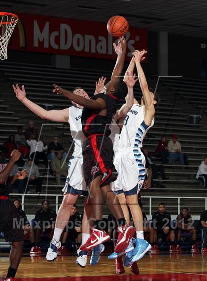 Thumbnail 2 in Kingwood vs. Hillcrest (McDonald's Texas Invitational) photogallery.