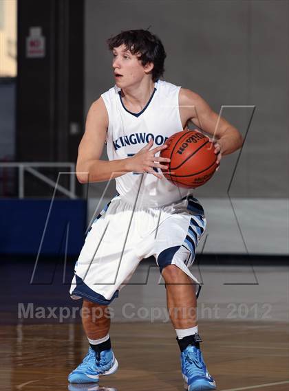 Thumbnail 1 in Kingwood vs. Hillcrest (McDonald's Texas Invitational) photogallery.