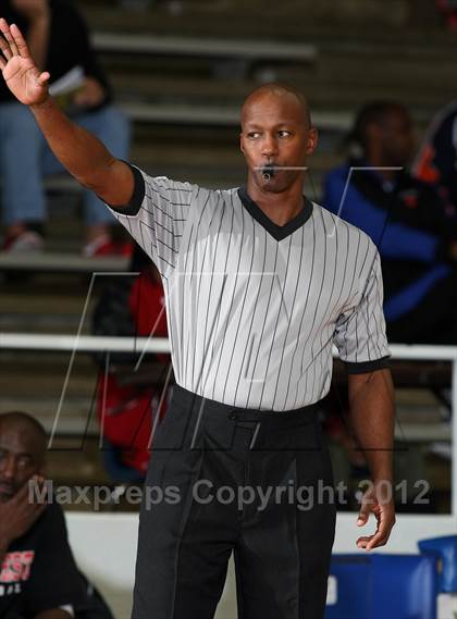 Thumbnail 1 in Kingwood vs. Hillcrest (McDonald's Texas Invitational) photogallery.