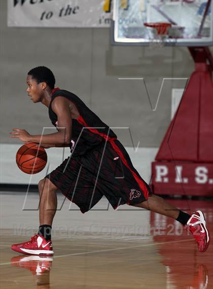 Thumbnail 3 in Kingwood vs. Hillcrest (McDonald's Texas Invitational) photogallery.