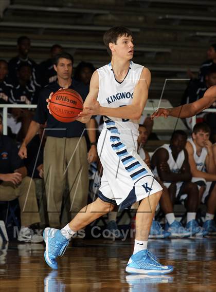 Thumbnail 2 in Kingwood vs. Hillcrest (McDonald's Texas Invitational) photogallery.