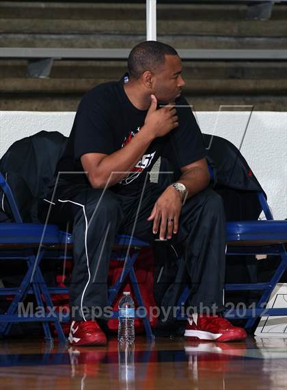 Thumbnail 3 in Kingwood vs. Hillcrest (McDonald's Texas Invitational) photogallery.