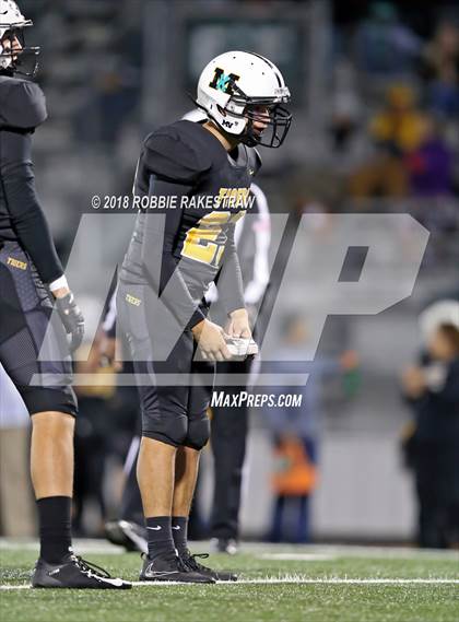 Thumbnail 2 in Malakoff vs. Pottsboro (UIL 3A Division 1 Region II Bi-District) photogallery.