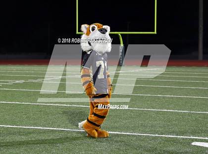 Thumbnail 2 in Malakoff vs. Pottsboro (UIL 3A Division 1 Region II Bi-District) photogallery.
