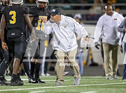 Thumbnail 3 in Malakoff vs. Pottsboro (UIL 3A Division 1 Region II Bi-District) photogallery.