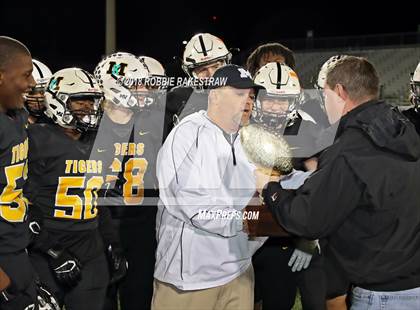 Thumbnail 2 in Malakoff vs. Pottsboro (UIL 3A Division 1 Region II Bi-District) photogallery.