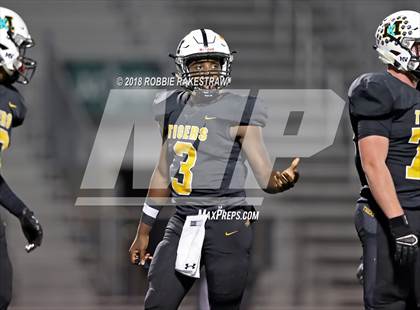 Thumbnail 1 in Malakoff vs. Pottsboro (UIL 3A Division 1 Region II Bi-District) photogallery.