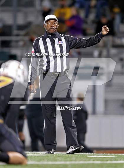 Thumbnail 3 in Malakoff vs. Pottsboro (UIL 3A Division 1 Region II Bi-District) photogallery.