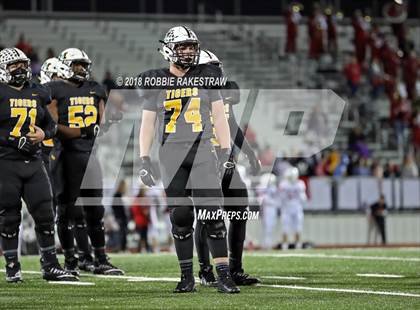 Thumbnail 2 in Malakoff vs. Pottsboro (UIL 3A Division 1 Region II Bi-District) photogallery.