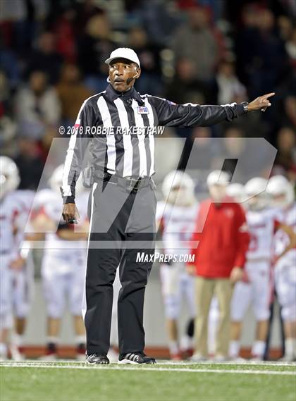 Thumbnail 3 in Malakoff vs. Pottsboro (UIL 3A Division 1 Region II Bi-District) photogallery.