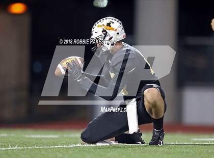 Thumbnail 3 in Malakoff vs. Pottsboro (UIL 3A Division 1 Region II Bi-District) photogallery.