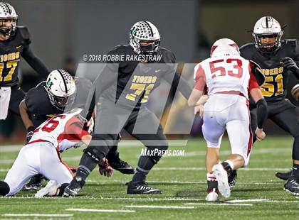 Thumbnail 1 in Malakoff vs. Pottsboro (UIL 3A Division 1 Region II Bi-District) photogallery.