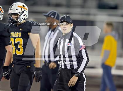 Thumbnail 3 in Malakoff vs. Pottsboro (UIL 3A Division 1 Region II Bi-District) photogallery.