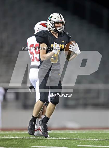 Thumbnail 1 in Malakoff vs. Pottsboro (UIL 3A Division 1 Region II Bi-District) photogallery.