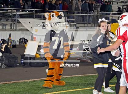 Thumbnail 3 in Malakoff vs. Pottsboro (UIL 3A Division 1 Region II Bi-District) photogallery.