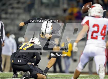 Thumbnail 1 in Malakoff vs. Pottsboro (UIL 3A Division 1 Region II Bi-District) photogallery.