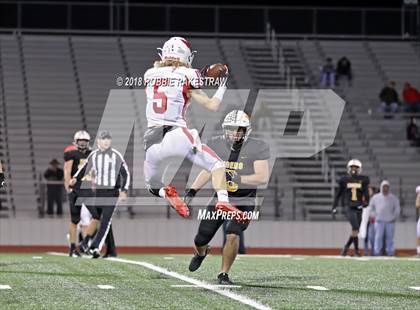 Thumbnail 3 in Malakoff vs. Pottsboro (UIL 3A Division 1 Region II Bi-District) photogallery.