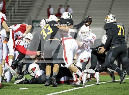 Thumbnail 2 in Malakoff vs. Pottsboro (UIL 3A Division 1 Region II Bi-District) photogallery.