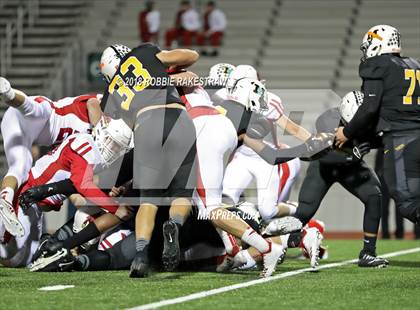 Thumbnail 3 in Malakoff vs. Pottsboro (UIL 3A Division 1 Region II Bi-District) photogallery.