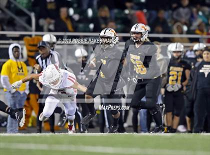 Thumbnail 2 in Malakoff vs. Pottsboro (UIL 3A Division 1 Region II Bi-District) photogallery.