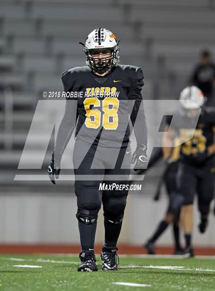 Thumbnail 1 in Malakoff vs. Pottsboro (UIL 3A Division 1 Region II Bi-District) photogallery.