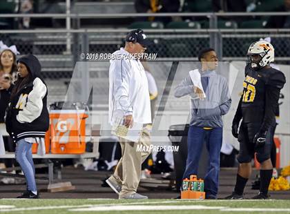 Thumbnail 3 in Malakoff vs. Pottsboro (UIL 3A Division 1 Region II Bi-District) photogallery.
