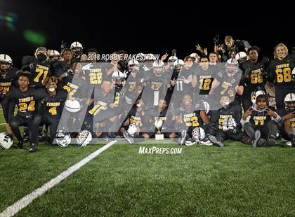 Thumbnail 3 in Malakoff vs. Pottsboro (UIL 3A Division 1 Region II Bi-District) photogallery.