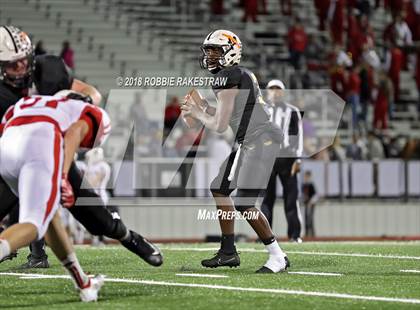 Thumbnail 2 in Malakoff vs. Pottsboro (UIL 3A Division 1 Region II Bi-District) photogallery.