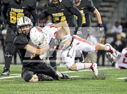 Thumbnail 1 in Malakoff vs. Pottsboro (UIL 3A Division 1 Region II Bi-District) photogallery.