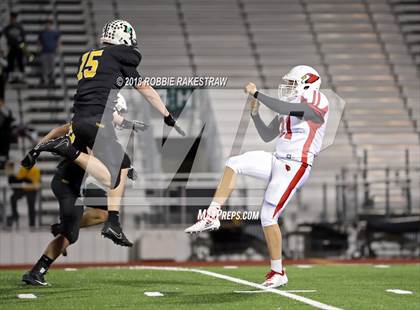 Thumbnail 2 in Malakoff vs. Pottsboro (UIL 3A Division 1 Region II Bi-District) photogallery.