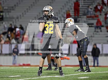 Thumbnail 3 in Malakoff vs. Pottsboro (UIL 3A Division 1 Region II Bi-District) photogallery.
