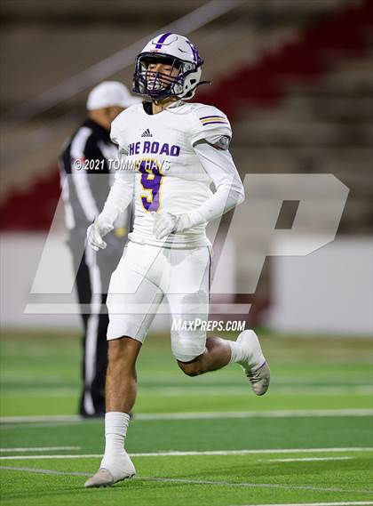 Thumbnail 1 in River Road vs. Brock (UIL 3A Area Playoff) photogallery.