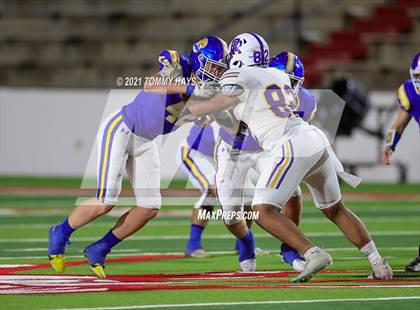 Thumbnail 1 in River Road vs. Brock (UIL 3A Area Playoff) photogallery.