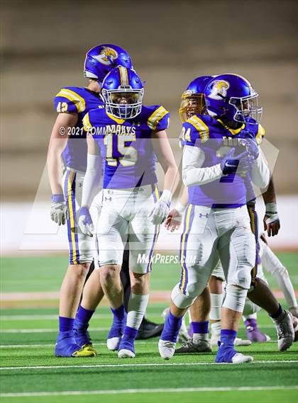 Thumbnail 3 in River Road vs. Brock (UIL 3A Area Playoff) photogallery.