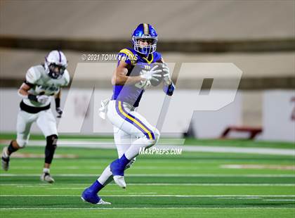 Thumbnail 2 in River Road vs. Brock (UIL 3A Area Playoff) photogallery.