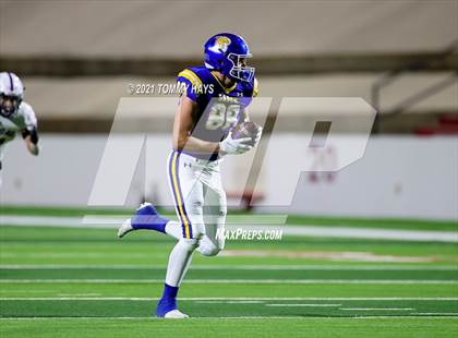 Thumbnail 2 in River Road vs. Brock (UIL 3A Area Playoff) photogallery.