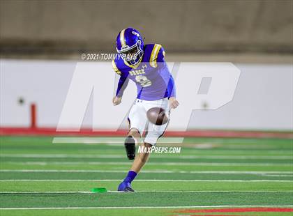 Thumbnail 3 in River Road vs. Brock (UIL 3A Area Playoff) photogallery.