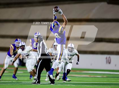 Thumbnail 3 in River Road vs. Brock (UIL 3A Area Playoff) photogallery.