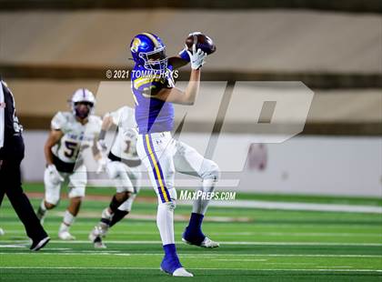Thumbnail 3 in River Road vs. Brock (UIL 3A Area Playoff) photogallery.