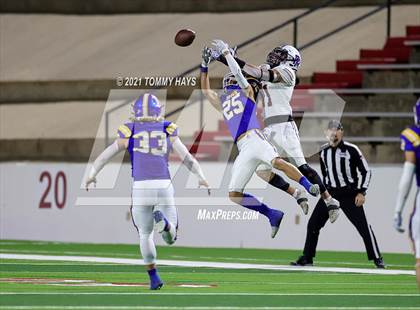 Thumbnail 3 in River Road vs. Brock (UIL 3A Area Playoff) photogallery.