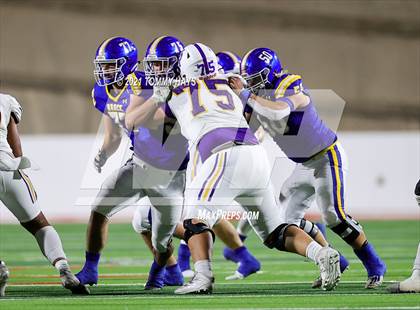 Thumbnail 2 in River Road vs. Brock (UIL 3A Area Playoff) photogallery.