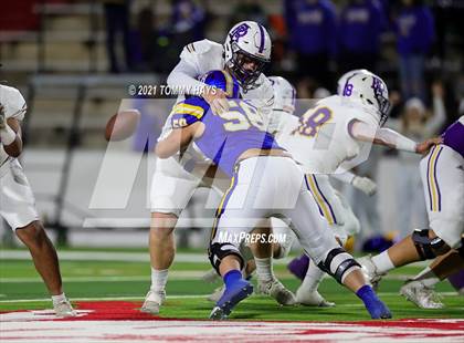 Thumbnail 2 in River Road vs. Brock (UIL 3A Area Playoff) photogallery.