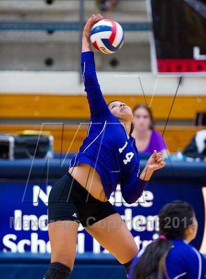 Thumbnail 2 in Stevens vs. Warren photogallery.