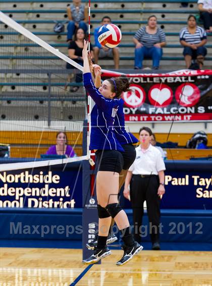 Thumbnail 3 in Stevens vs. Warren photogallery.