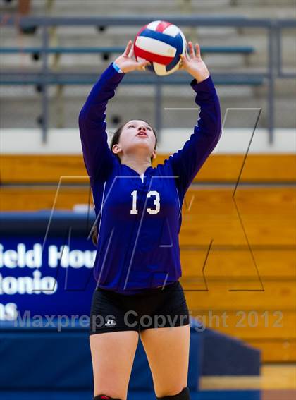 Thumbnail 2 in Stevens vs. Warren photogallery.