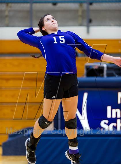 Thumbnail 1 in Stevens vs. Warren photogallery.